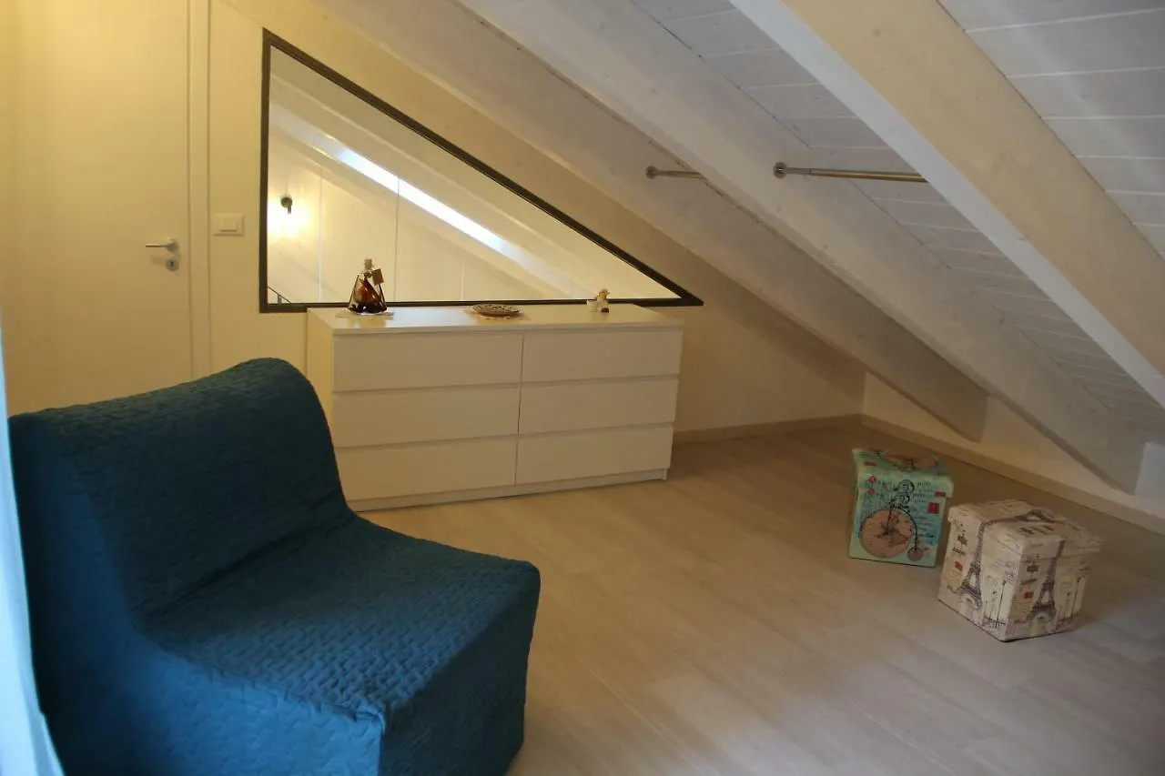 Appartamento Il Piccolo Loft della Vela Savona 0*,  Italia